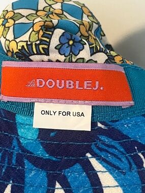 La DOUBLE J Bucket Hat